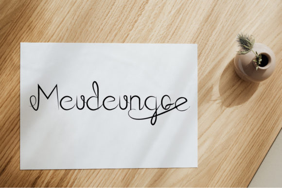 Meudeungoe: The Romantic Typeface for Campaign Visuals
